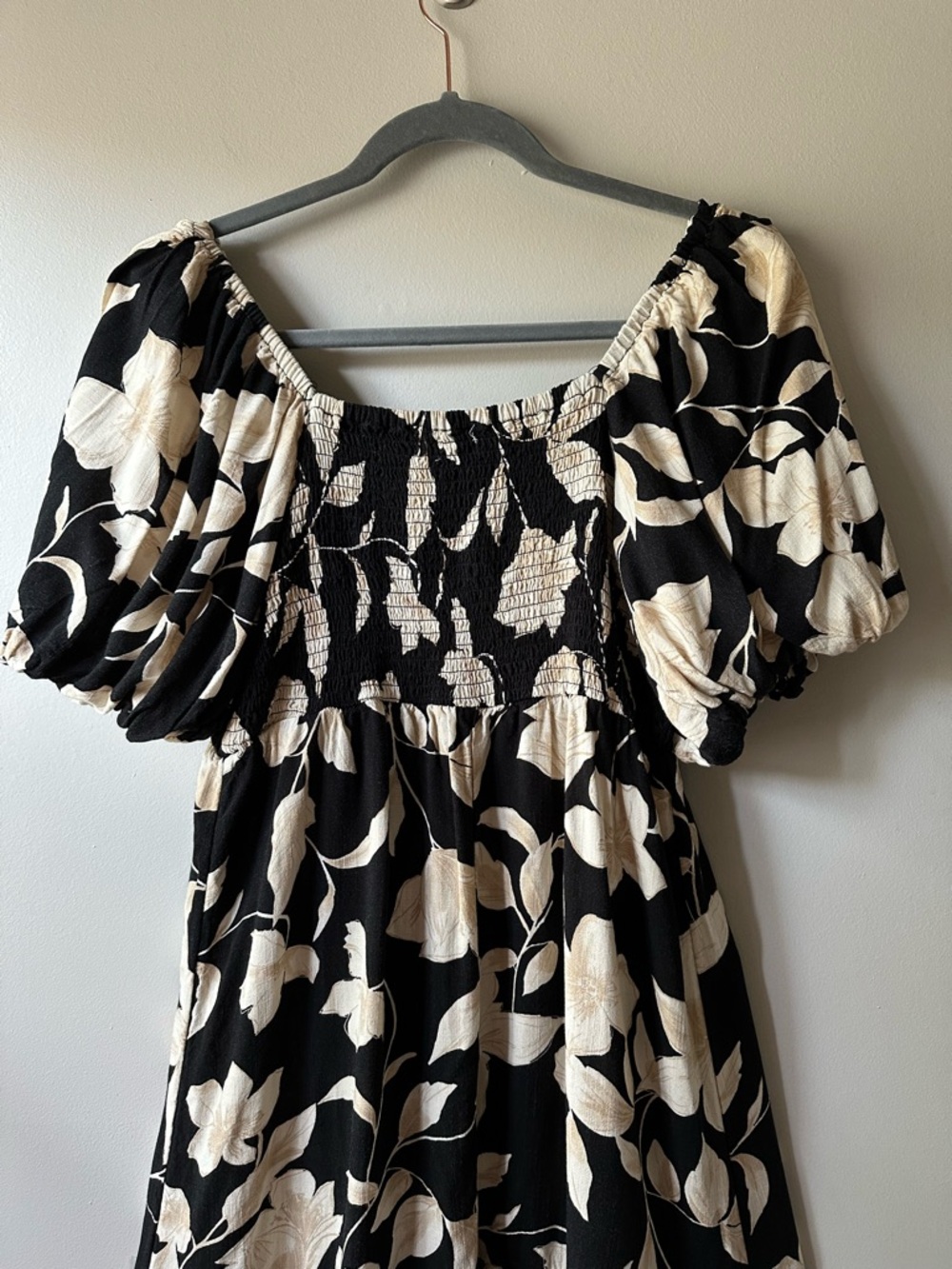 Maurices Black Smocked Puff Sleeve Beige Floral Dress Boho Vacation Size M - Picture 7 of 10